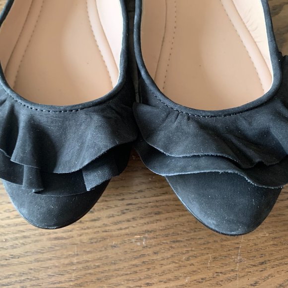 Steve Madden Ruffle Front Black Flats - Size 10M - Picture 4 of 5